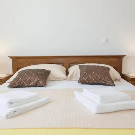 Moja - Two Bedroom With Terrace Lejlighed