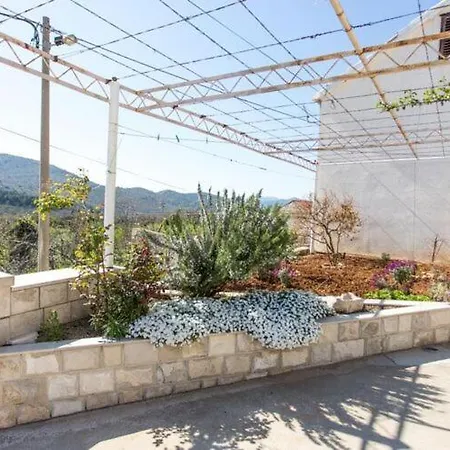 Moja - Two Bedroom With Terrace